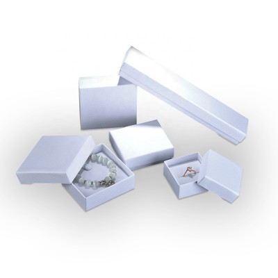 China Elegant Beautiful white paper cardboard jewelry kit box